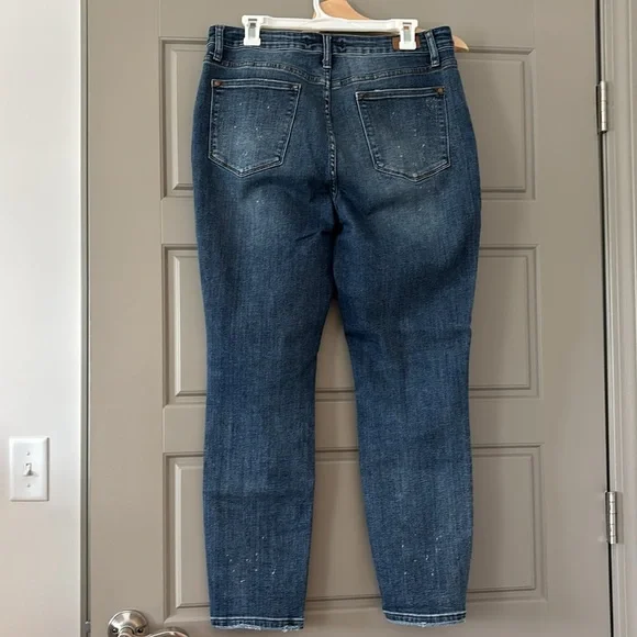 Women’s Judy Blue Low Rise Boyfriend Distressed Jeans; Size 14. - Picture 7 of 16